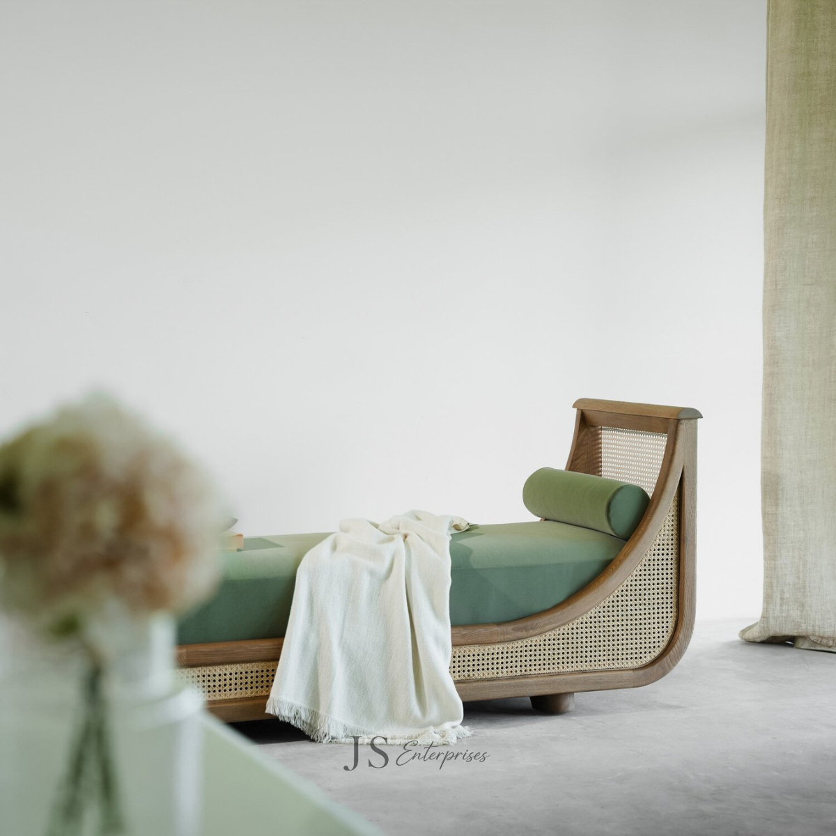 Luna Rattan Lounge Daybed