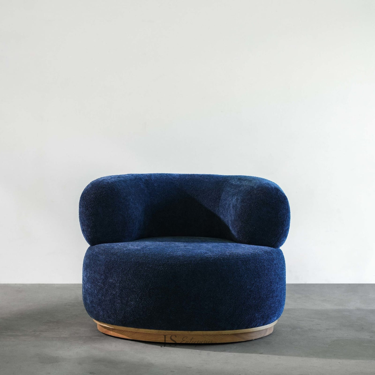 Nova Curved Accent Chair
