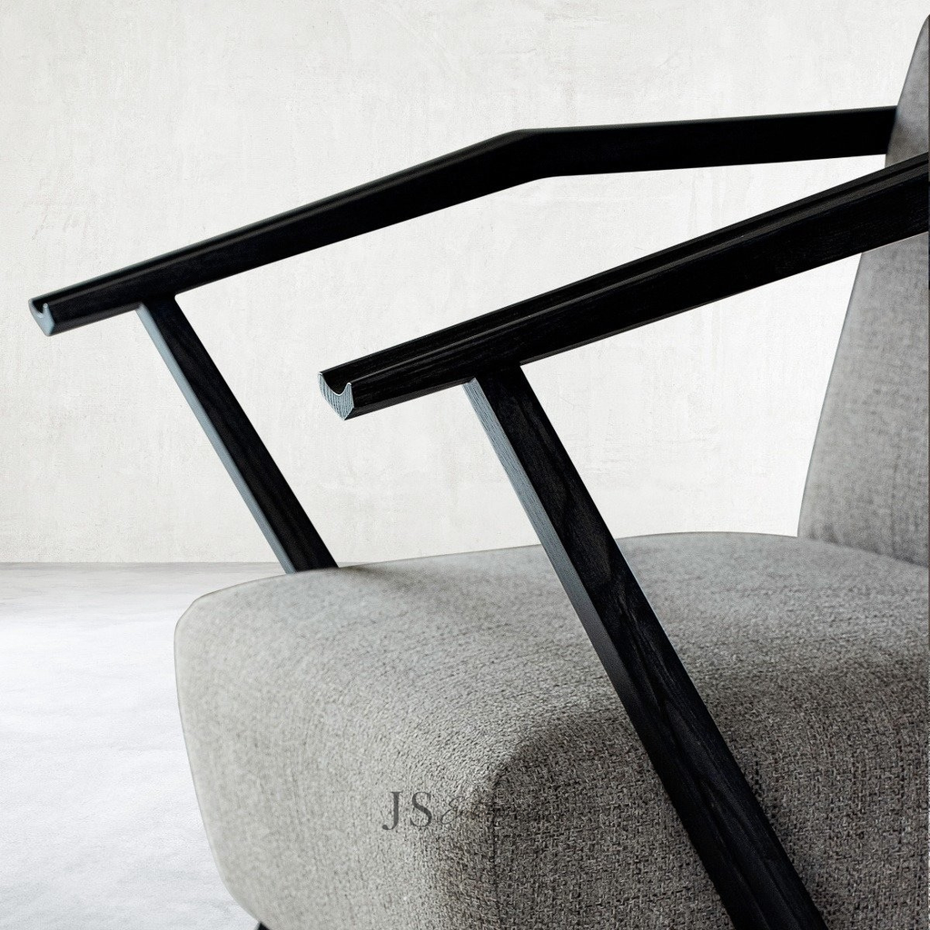 Nordic Comfort Lounge Chair