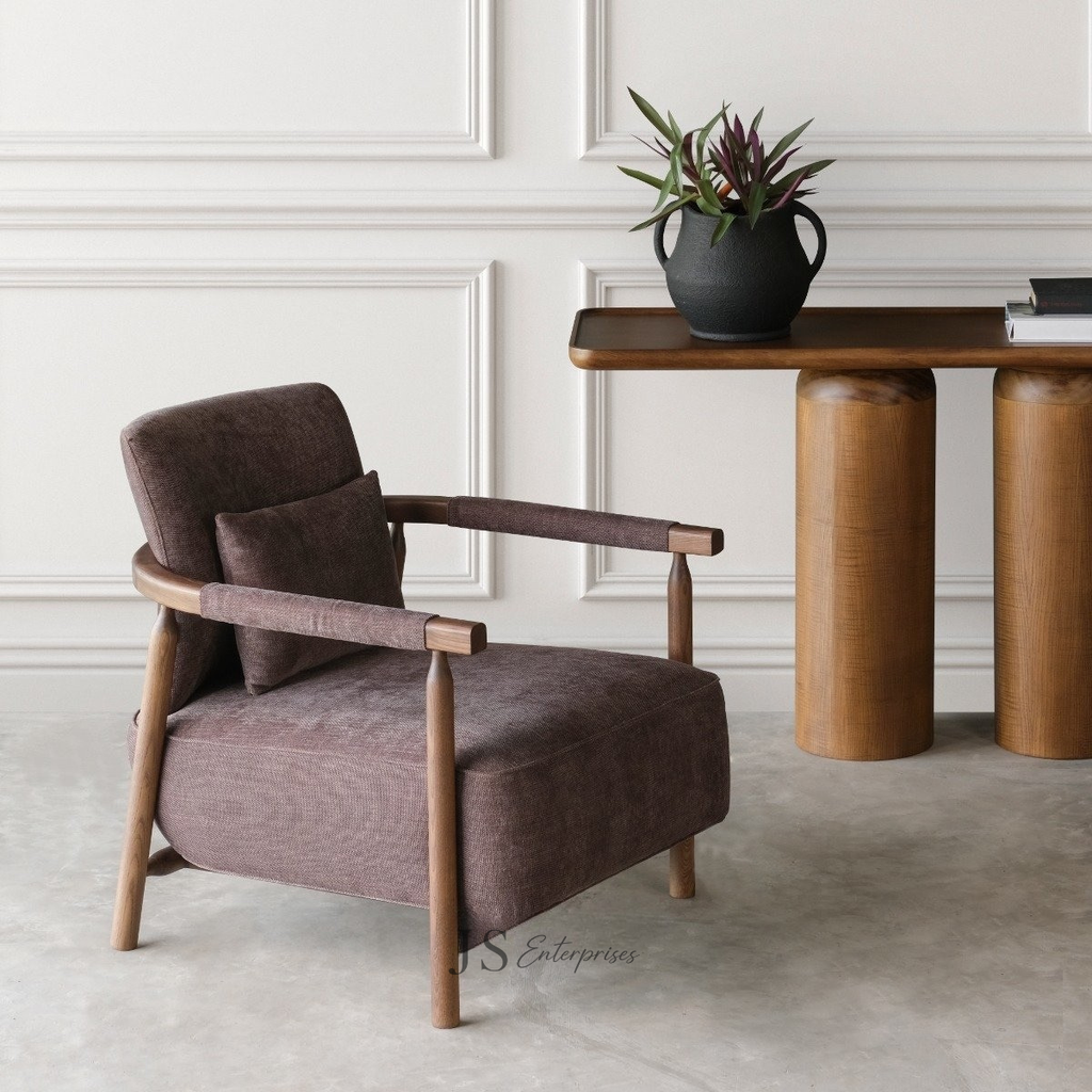 Nordic Comfort Lounge Chair